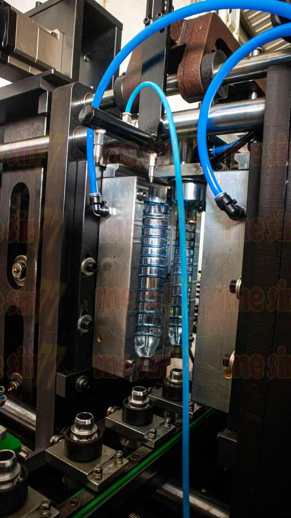 mesin pembuat botol